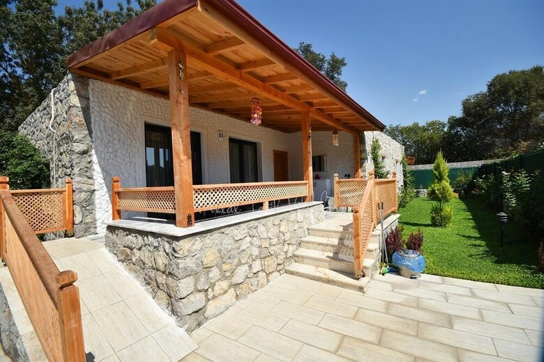 Eroglu Villas