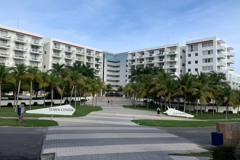 Hotel Town Center Paradise In Playa Blanca