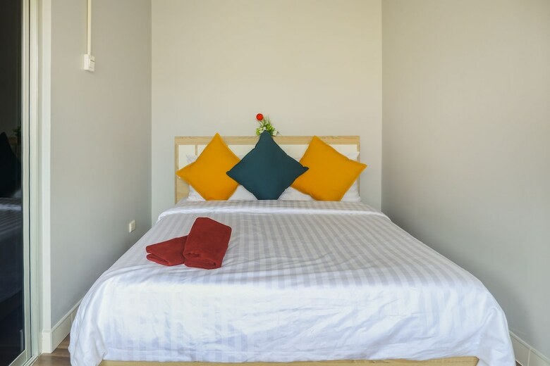 Hotel Bangkok Impact Popular Comdominium