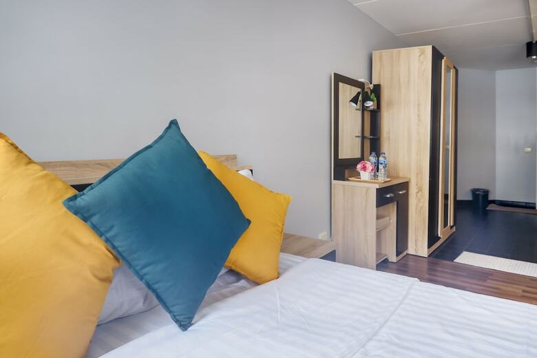 Hotel Bangkok Impact Popular Comdominium