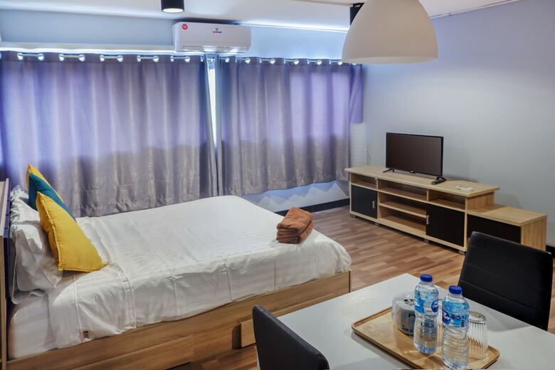 Hotel Bangkok Impact Popular Comdominium