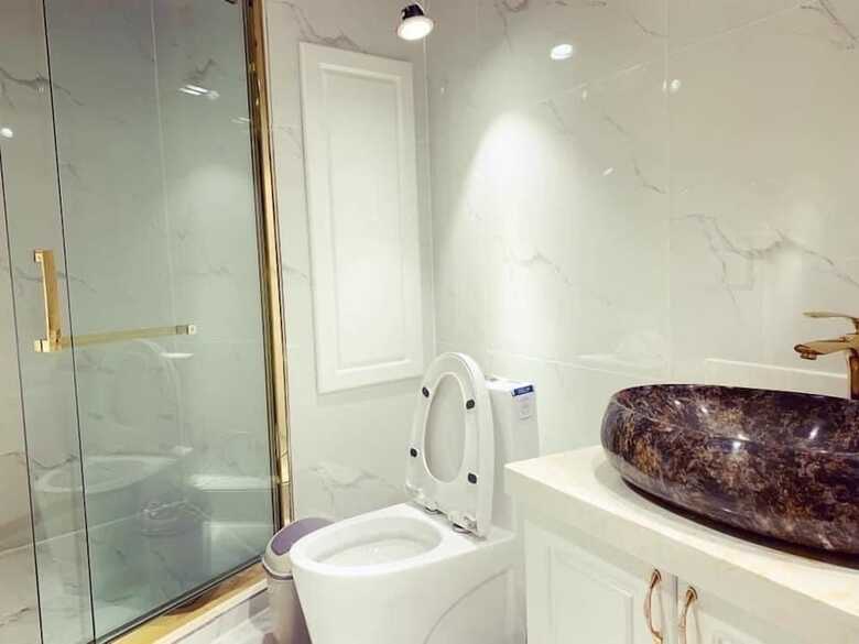 Elegance Hotel