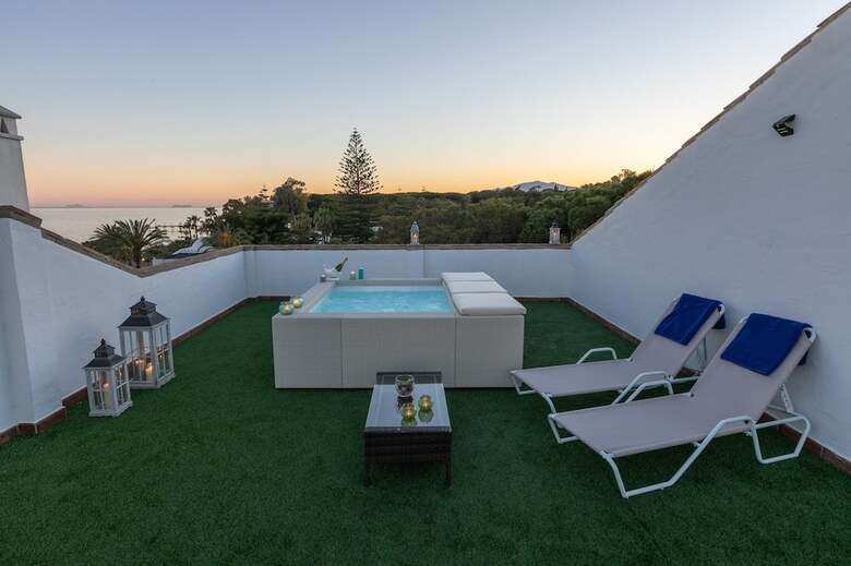 Apartamento Las Ca�as Beachfront Haven