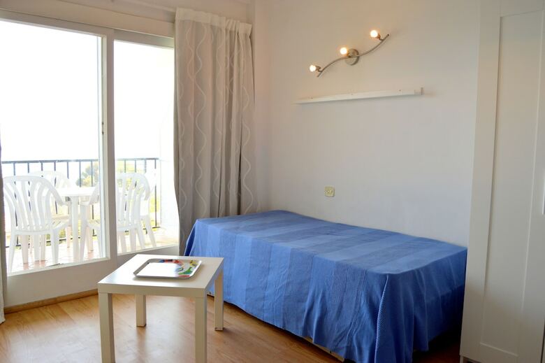 Apartamentos Studios Face � La Mer - Cala Llevado