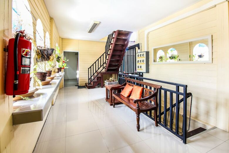 Hotel Oyo 228 Babo House