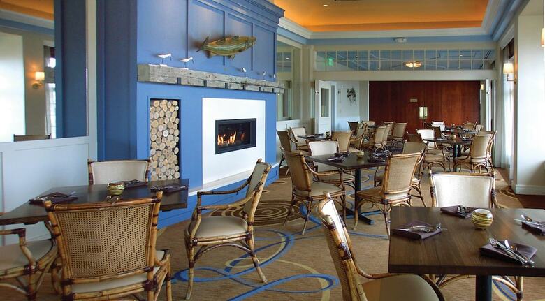 Hotel Stage Neck Inn