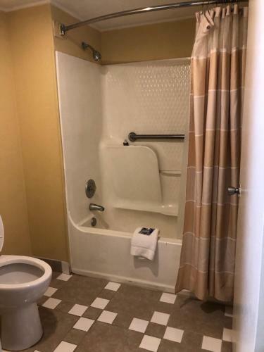 Hotel Americas Best Inn - Savannah
