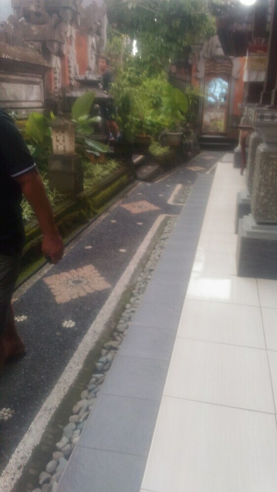 Bed & Breakfast Dewi Antara Homestay