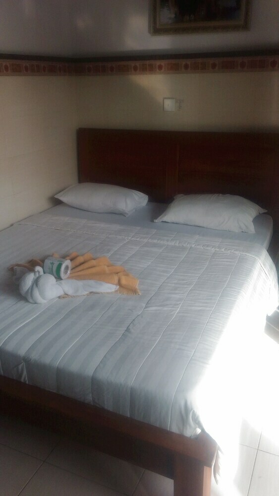Bed & Breakfast Dewi Antara Homestay