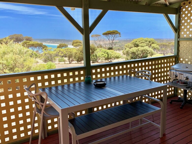 Emu Bay Holiday Homes