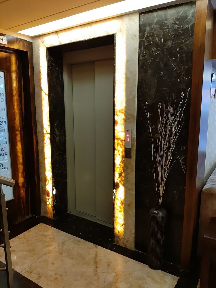 Hotel Liza Regency