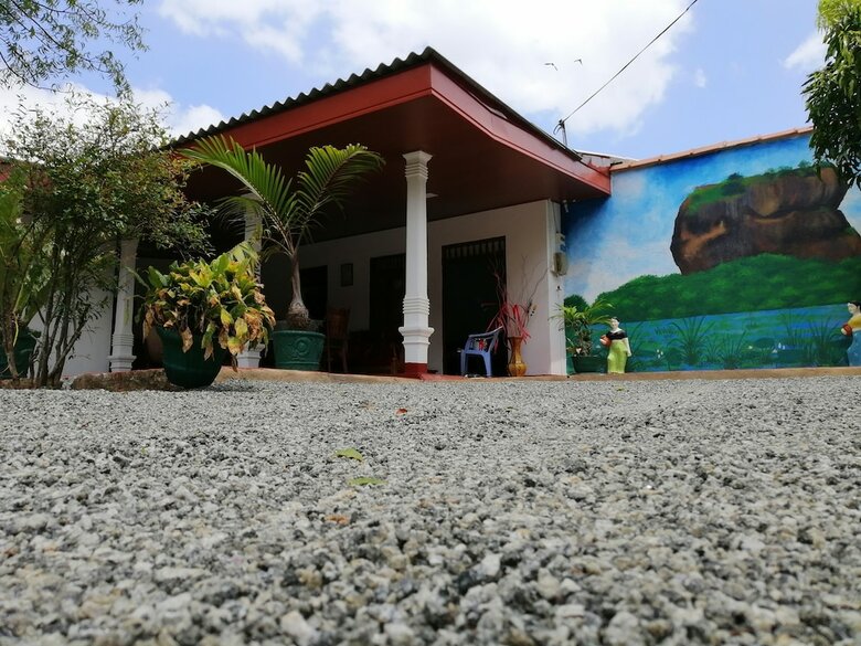Hotel Abawaththa Guest House