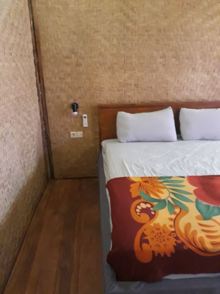 Hotel Menjangan Hostel