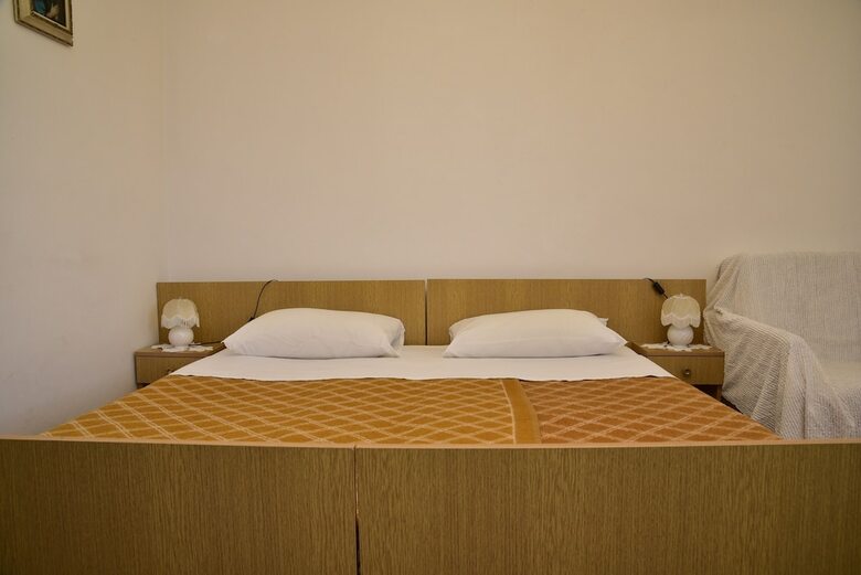Hotel Rooms Celebrini