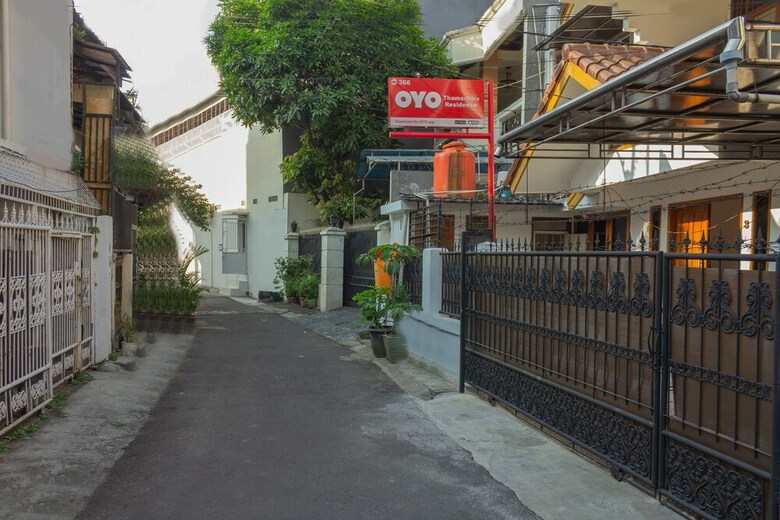 Hotel Oyo 366 Thamadhiro Residence