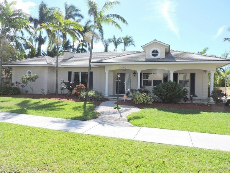 Casa Serena 5/3 For 10 Guests Heated Pool & Jacuzzi