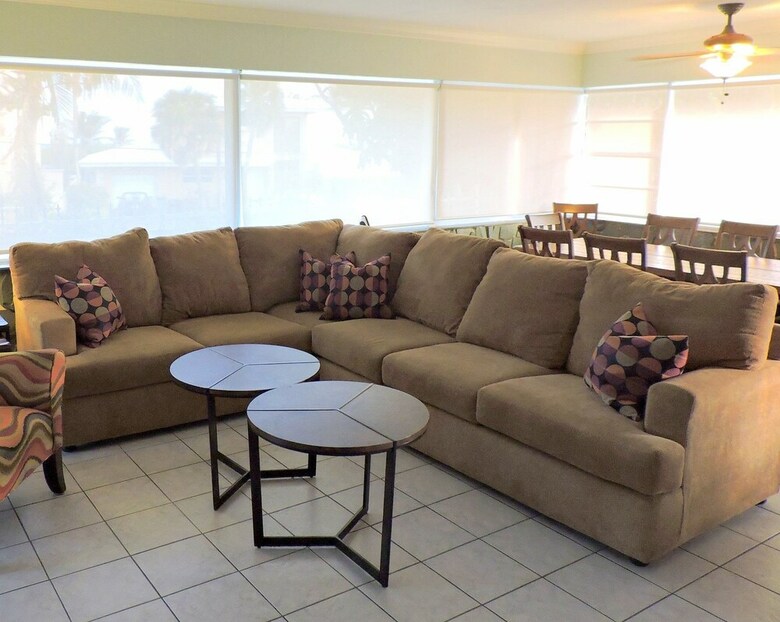 Change To: Private Beach 4/4.5 For 10 Heated Pool