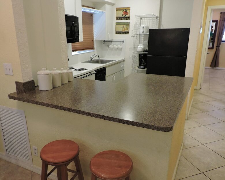 Oceanfront 1/1 For 4, Pool & Beach