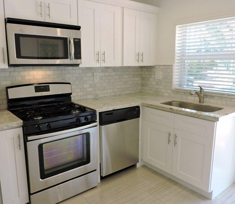 Tropical Breeze 6/6 For 16 Large Heated Pool