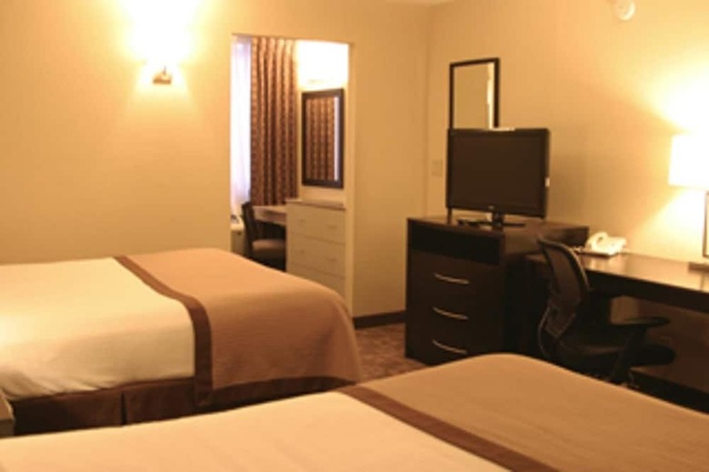 Apache Hotel