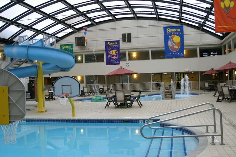Apache Hotel