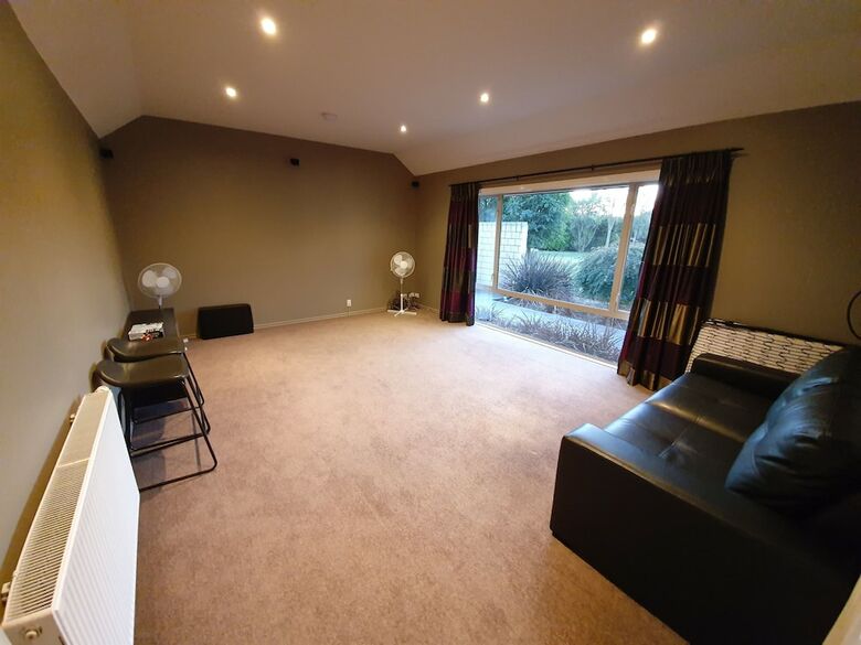Claremont Country Lodge B&B