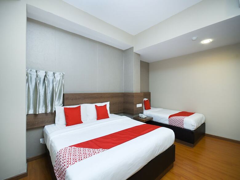 Hotel Oyo 977 Hong Kong Suites