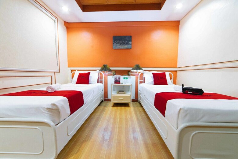 Hotel Reddoorz @ The Manor Davao