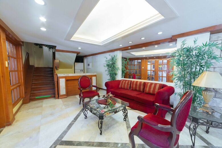 Hotel Reddoorz @ The Manor Davao