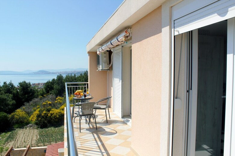 Holiday Sea View Apartment