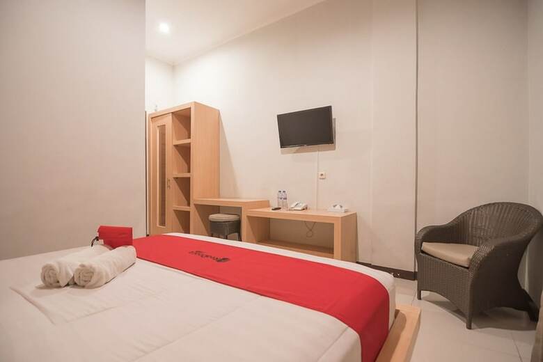 Hotel Reddoorz @ Sersan Bajuri Atas