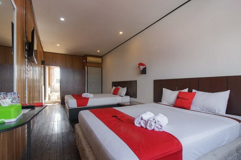 Hotel Reddoorz Near Jalan Sudirman Padang