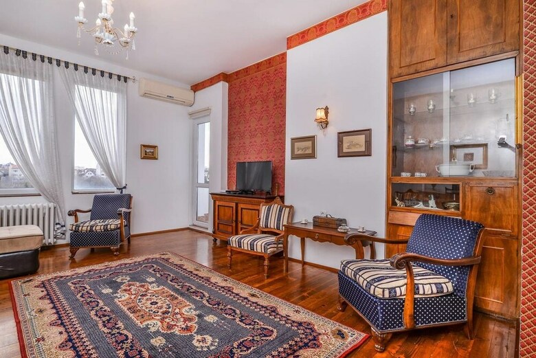 Apartamentos Fm Deluxe 1-bdr Apaprtment - Elegant & Authentic