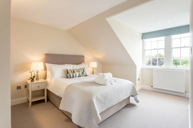 Quiet City Centre Spacious Apartment