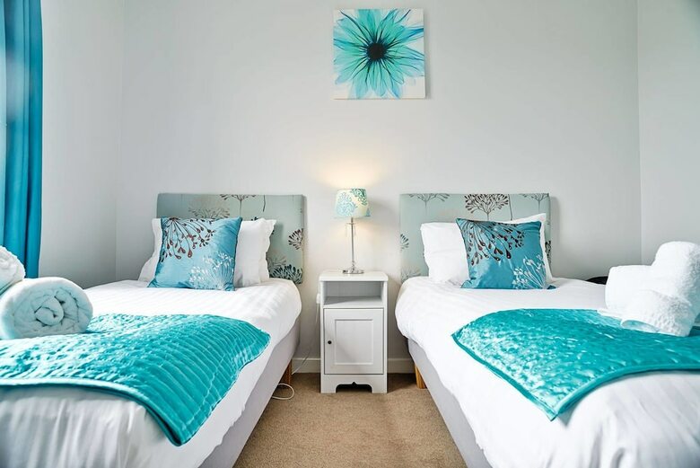 Bright Royal Mile Apartment