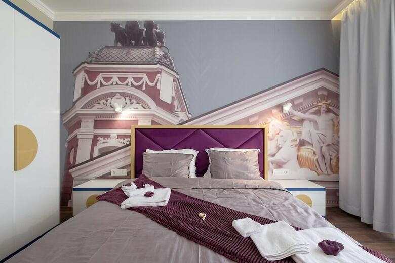 Fm Luxury 3-bdr Apartment - Splendid Shapes
