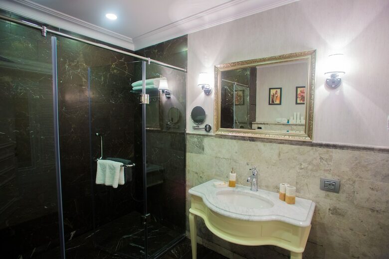 Hotel Sapphire Zagulba