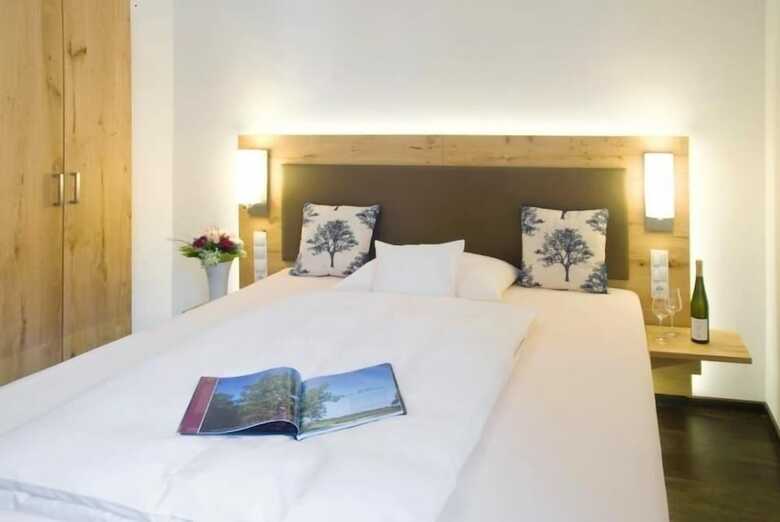 Hotel G�stehaus Und Weingut Peth