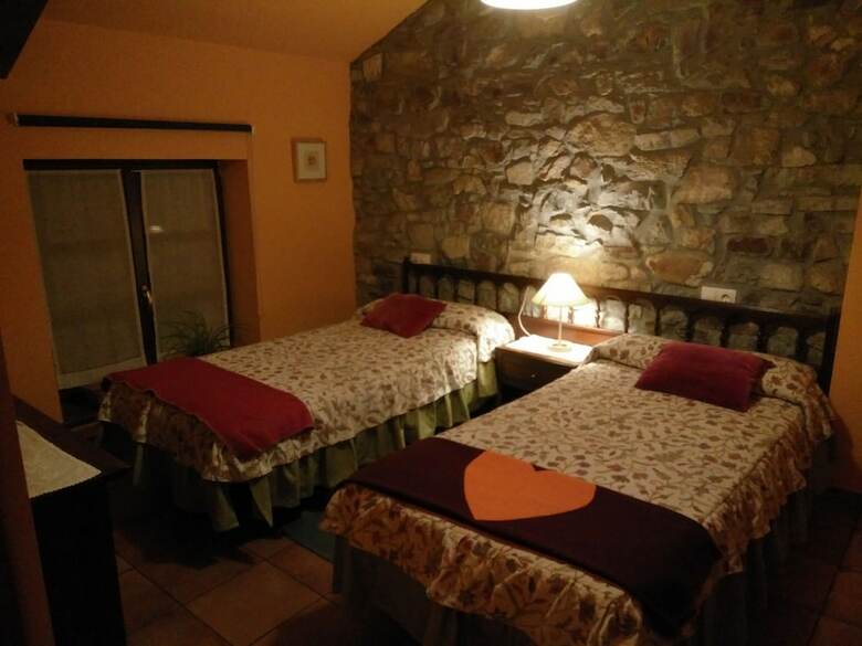 Apartamentos La Llosa Rodr�