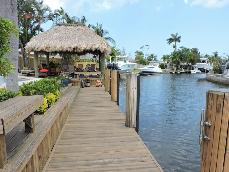Pelican Landing 4/3 For 10 Pool, Waterfront