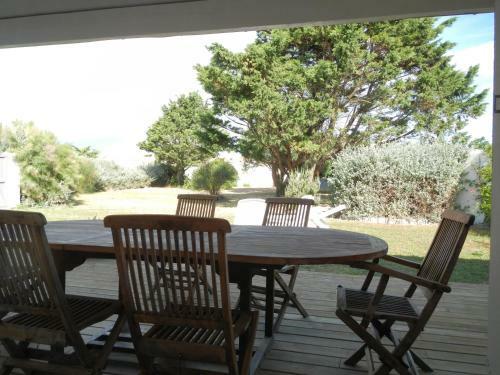 Apartments And Villas - Saint Clement Des Baleines