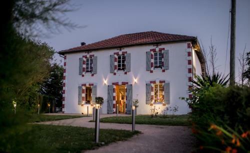 Hotel H�tellerie La Petite Couronne