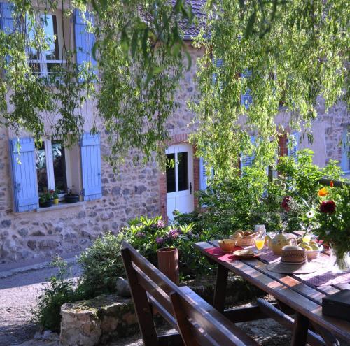 Hostal La Ferme Aux Abeilles