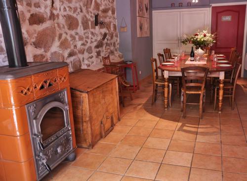 Hostal La Ferme Aux Abeilles