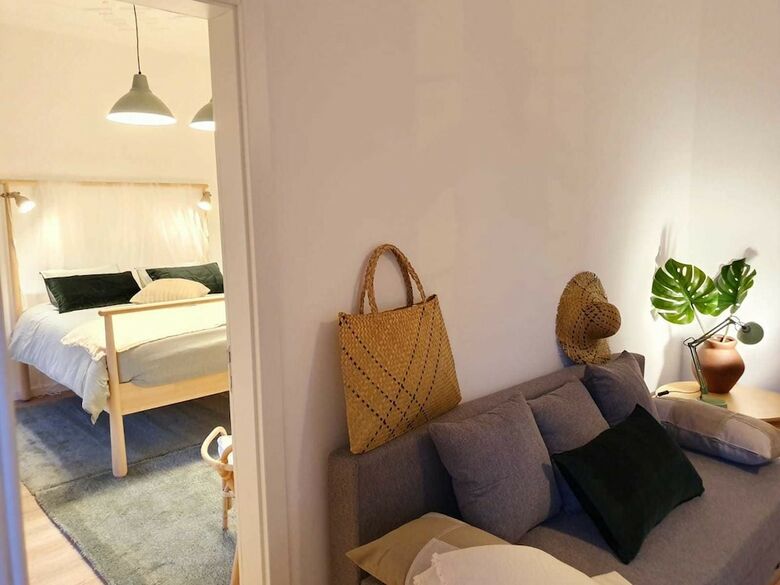 Hotel Lisbon Chile Out Rooms By Host-point