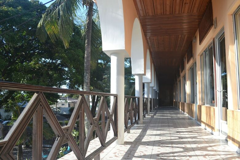 Hotel H�tel Les Arcades