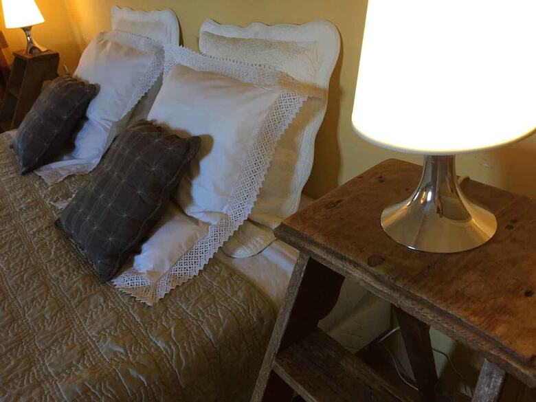 Hotel Les Aigui�res En Provence