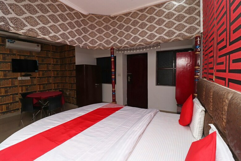 Oyo 28240 Hotel D' Seasons