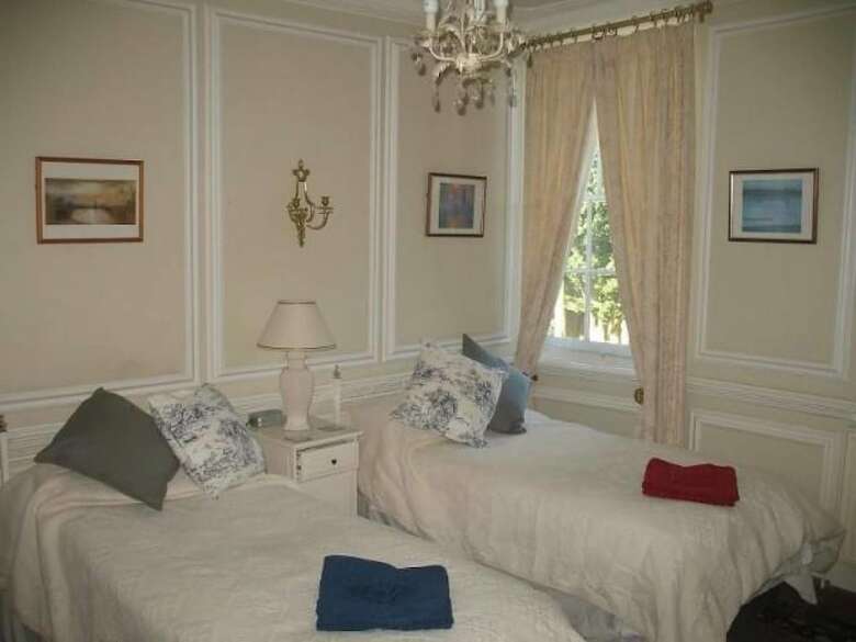 Rothmans Bed And Breakfast