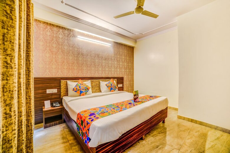 Fabhotel Radha Nikunj Residency